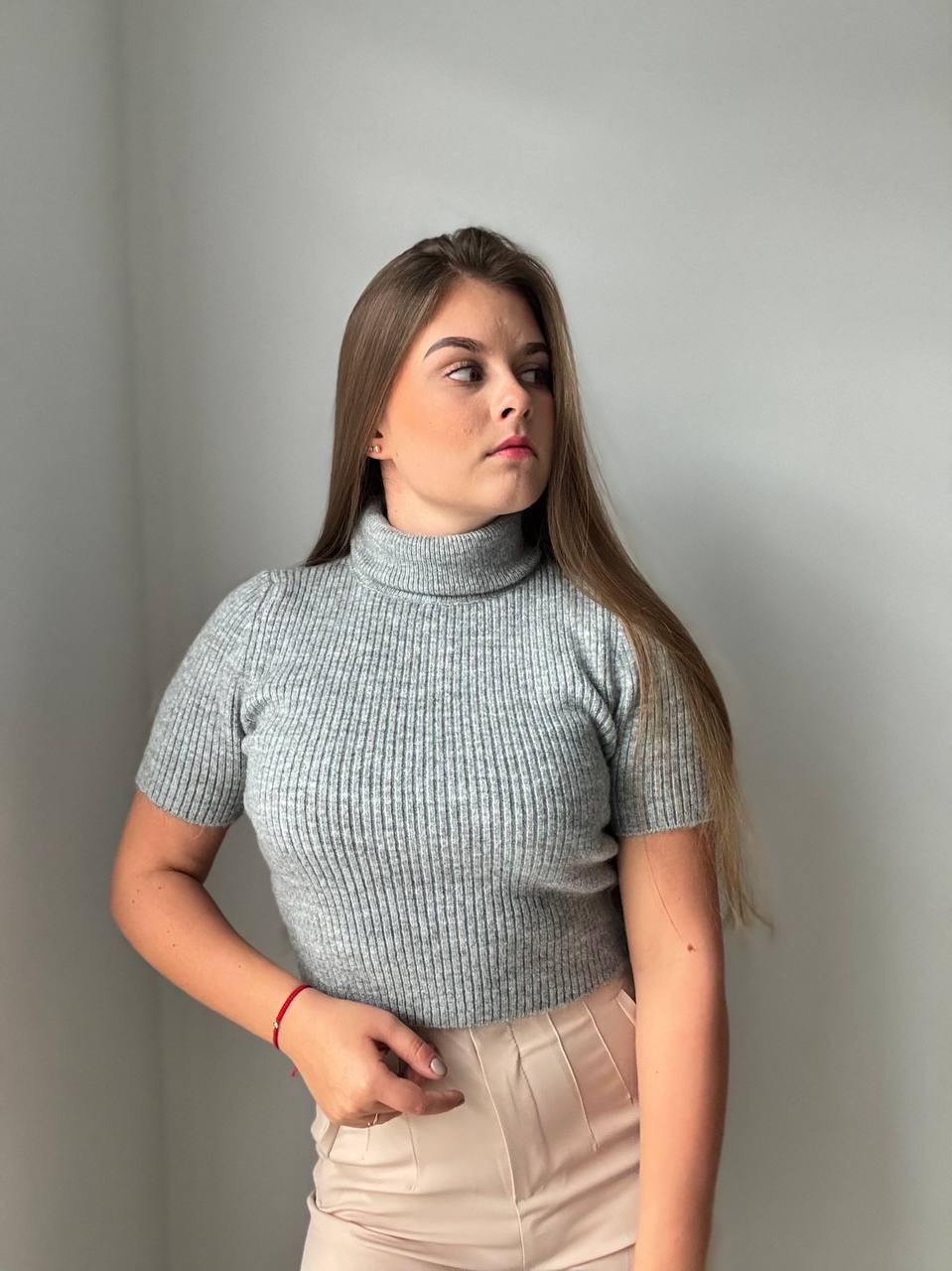 Crop stiliaus golfytė