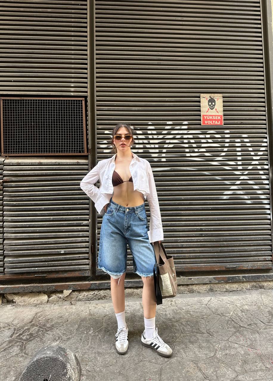 Stilingi džinsiniai šortai