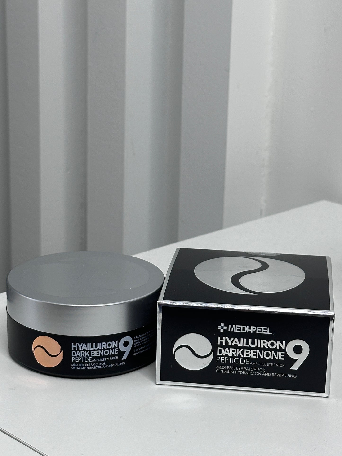 MEDI-PEEL Hyaluron Dark Benone Peptide 9 Ampoule Eye Patch paakių pagalvėlės