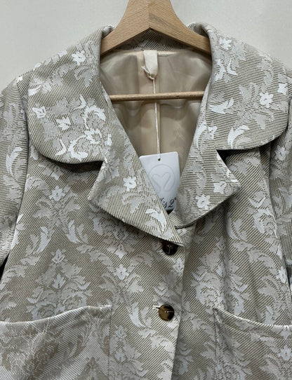 Puošnus švarkelis