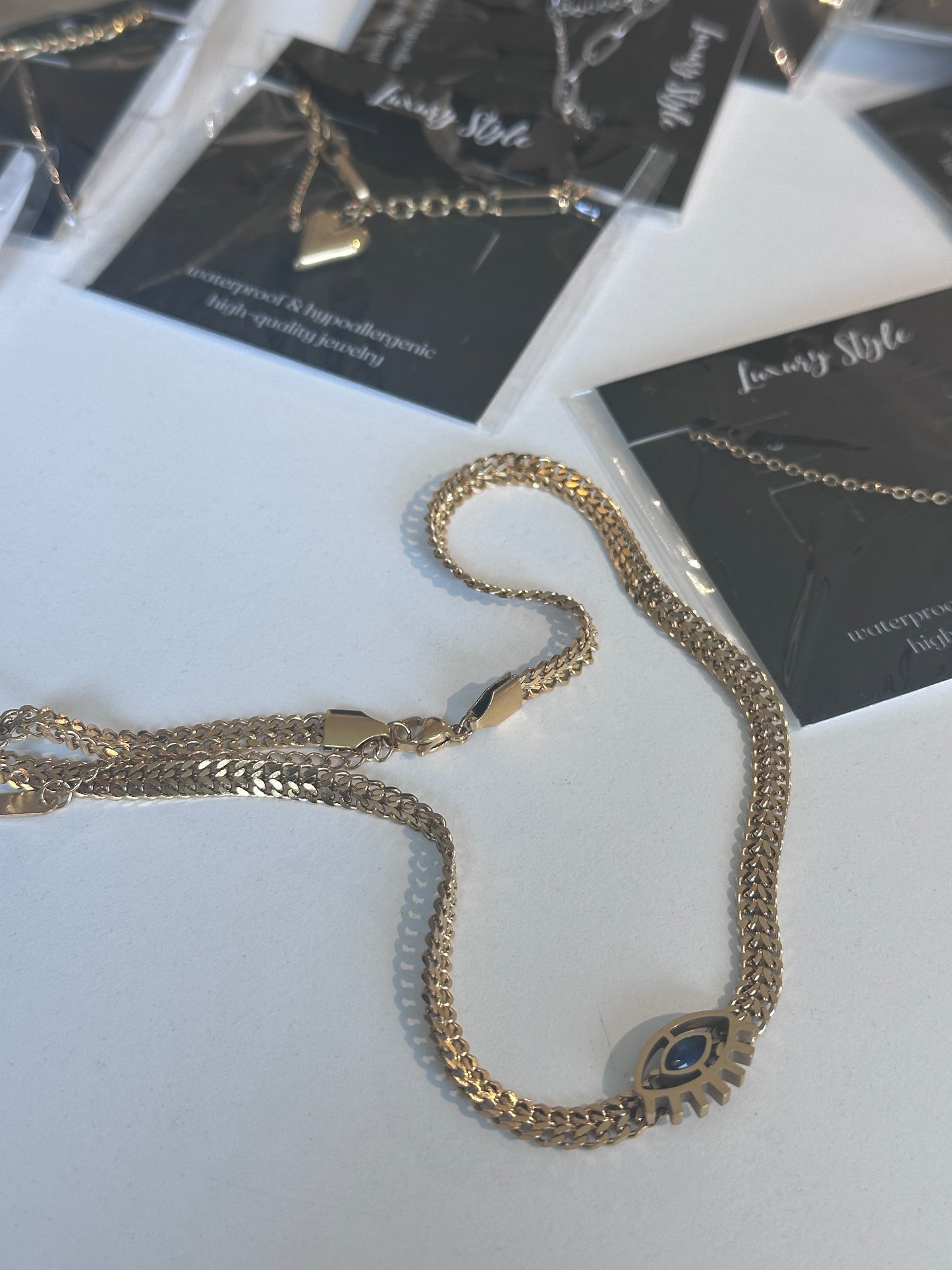 Grandinėlė su apsaugos simboliu „Evil Eye“, 18K auksu dengtas plienas