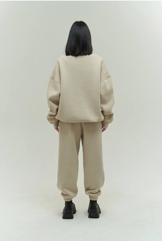 Stilingas laisvalaikio kostiumas